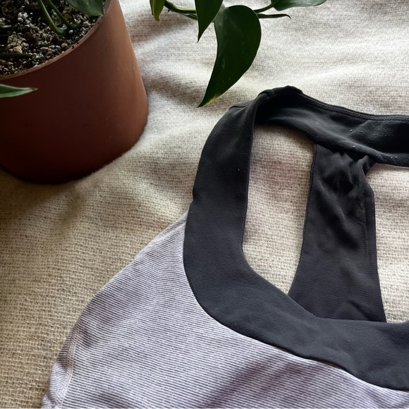 LULULEMON Women's Scoop Neck Tank Heathered Grey Stripe - Picture 4 of 5